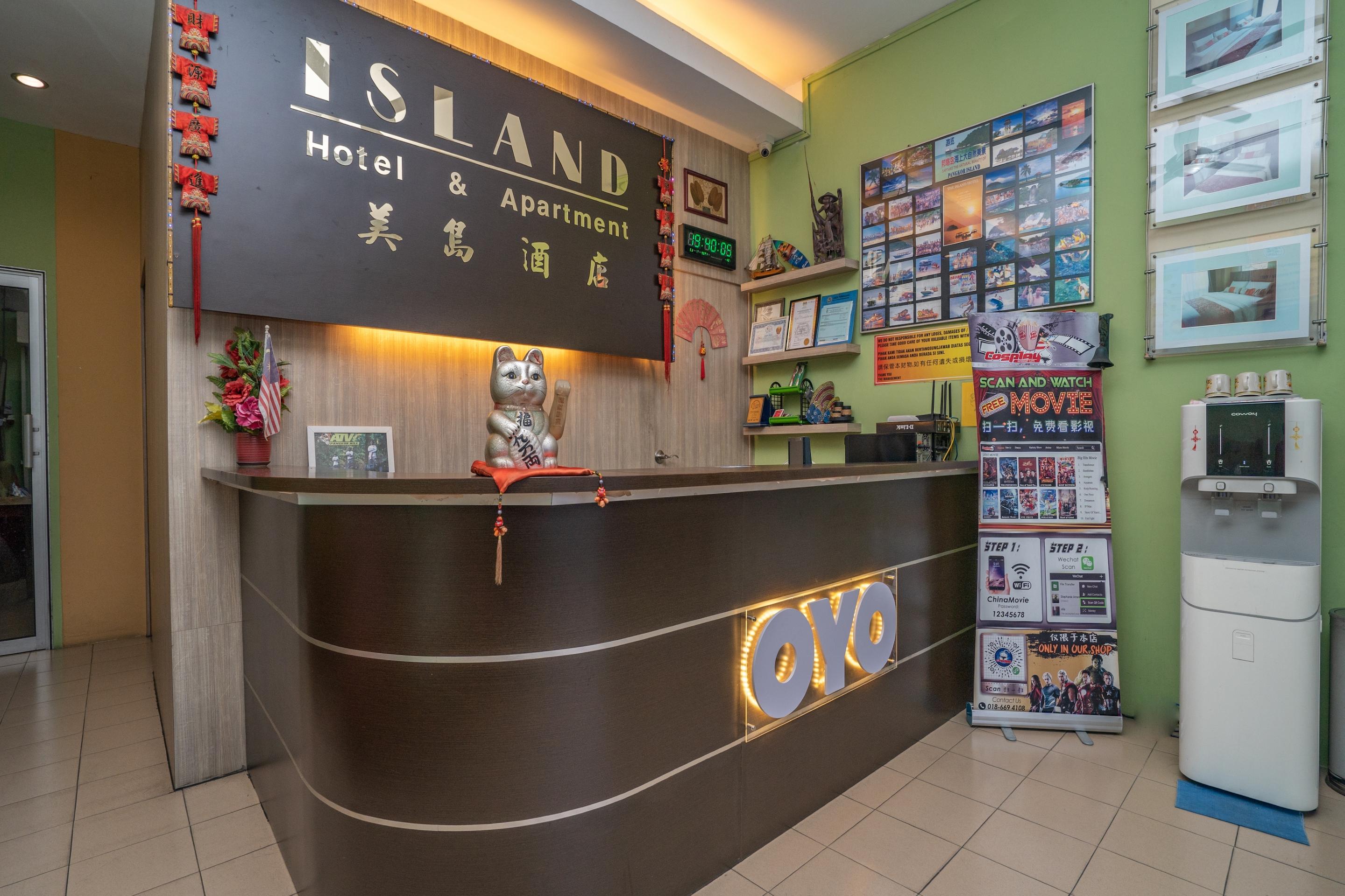 Oyo 44078 The Island Hotel Kampong Pasir Bogak Bagian luar foto